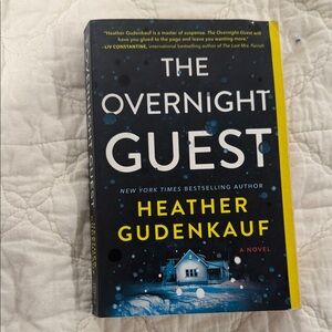 The Overnight Guest by - Hardcover